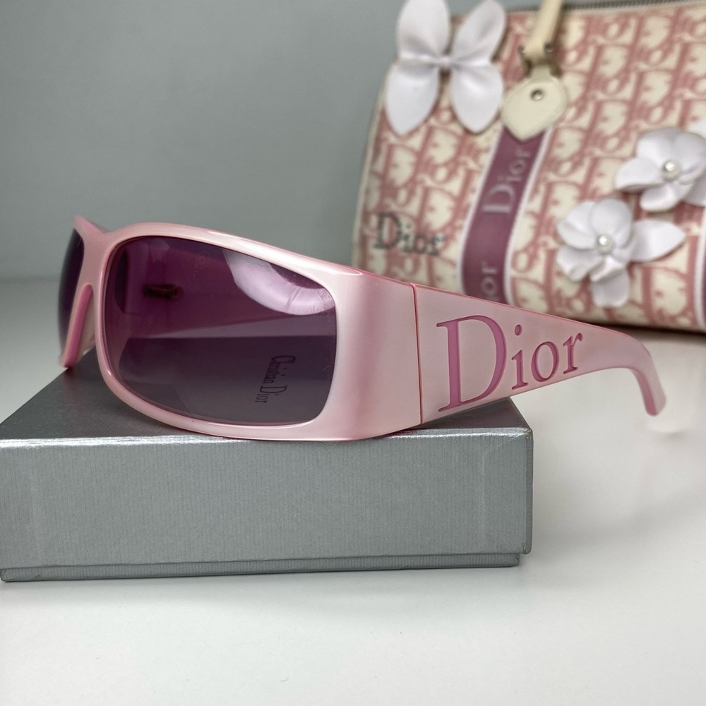 Iconic💗 Pink Christian Dior logo y2k Sunglasses💞